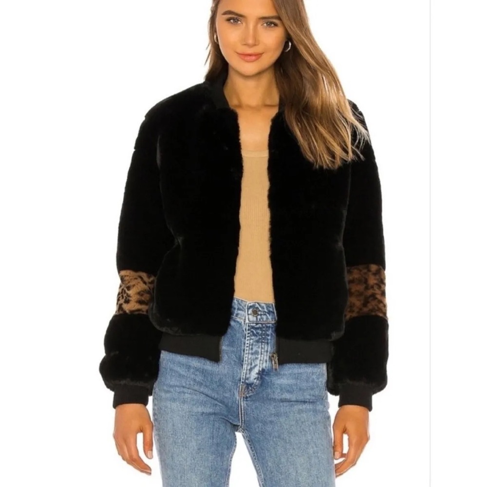 APPARIS Jem Faux Fur Bomber Jacket in Black & Plush Leopard Size SMALL Cheetah
